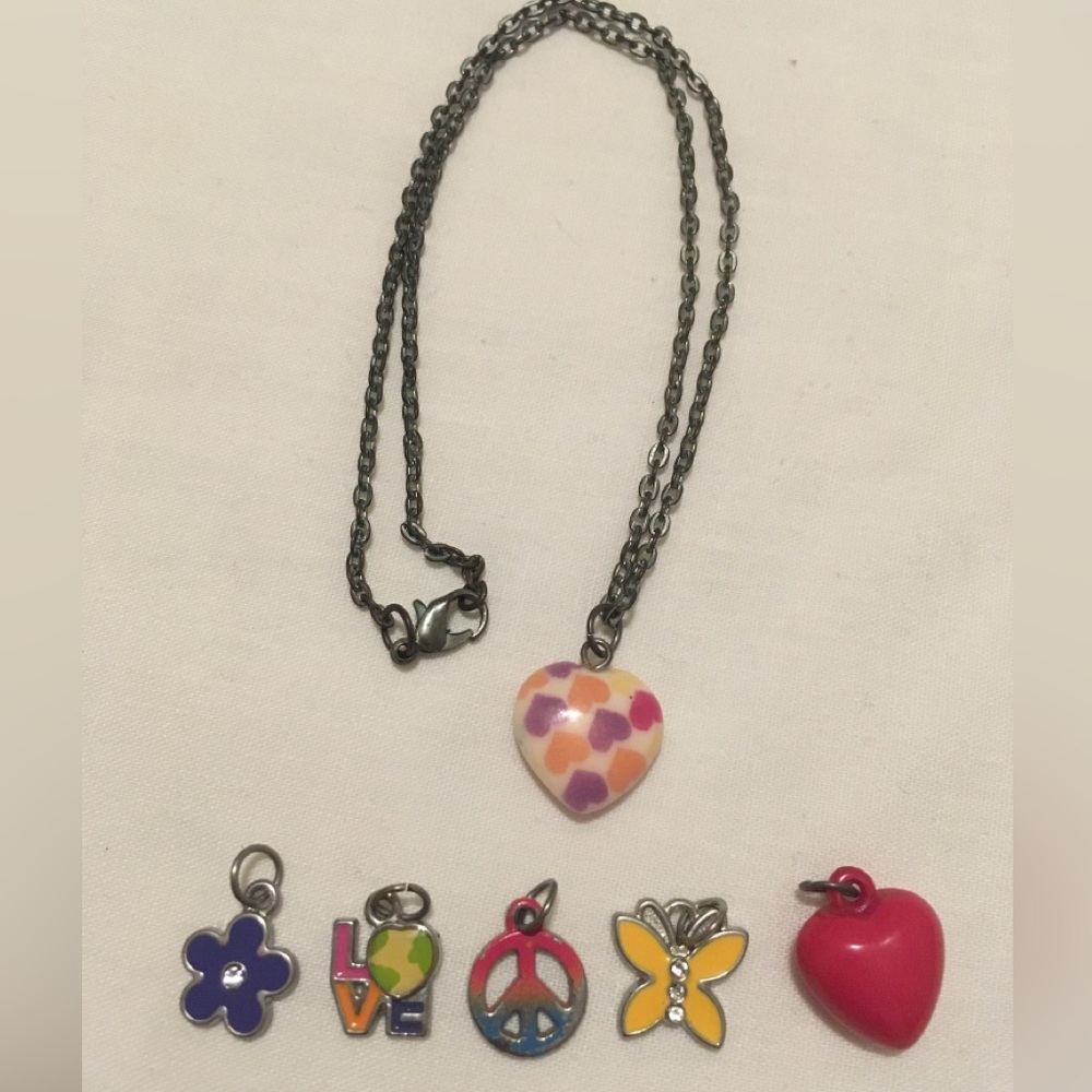 Metal chain necklace with six removable charms